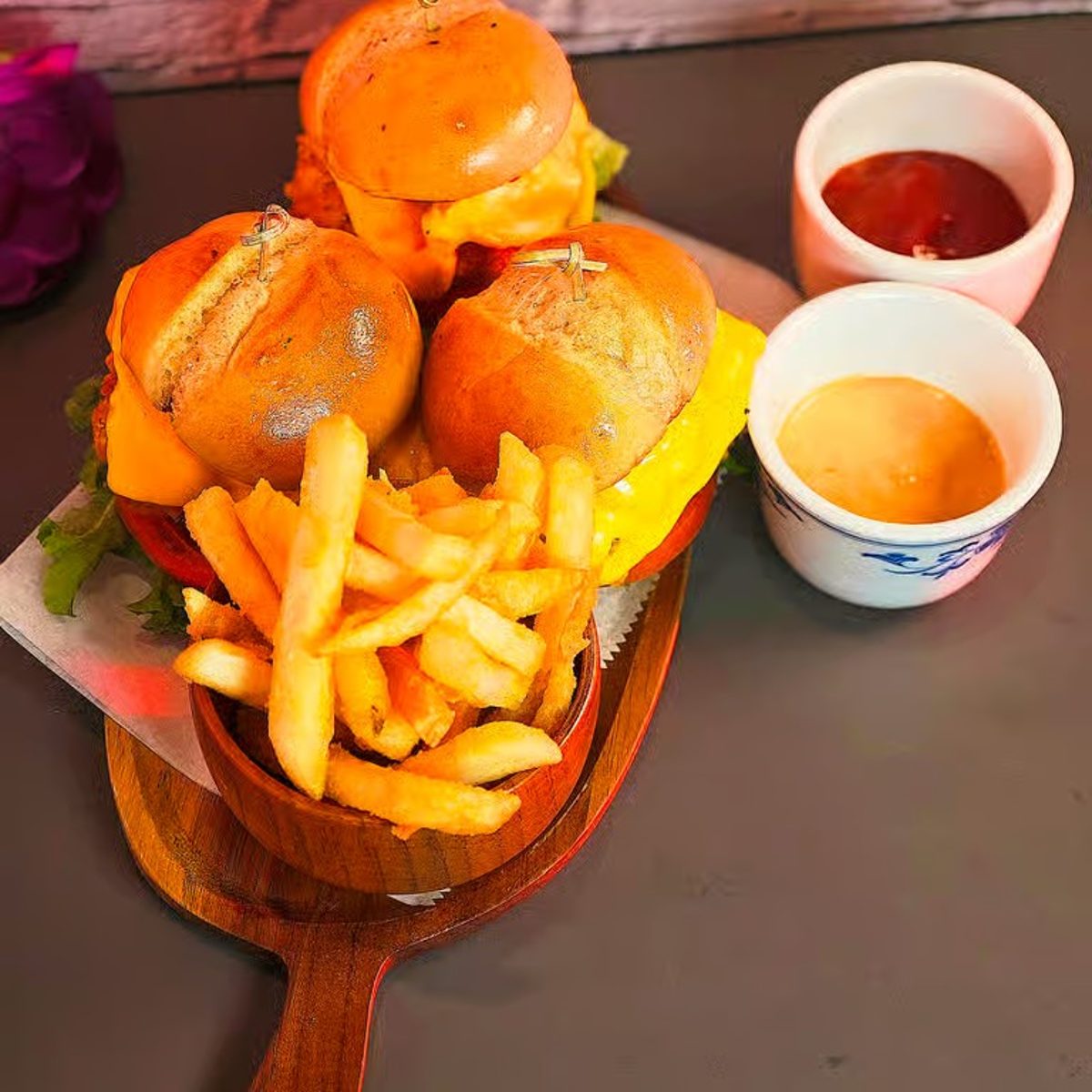 Dovis Best Burger Deluxe with Salad and French Fries